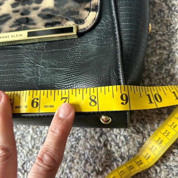 NWOT Anne Klein black and gold with animal print shoulder purse - Picture 10 of 13
